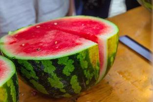 长沙大学吃瓜爆料,吃瓜爆料揭秘校园热点事件