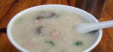 贫血老人可以吃梨瓜吗