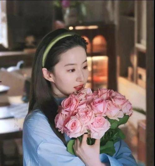 刘亦菲吃瓜吃红豆图片