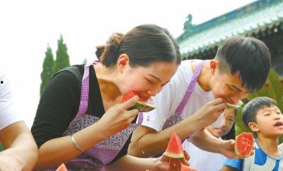 武陟县吃瓜,瓜果飘香，品味乡愁
