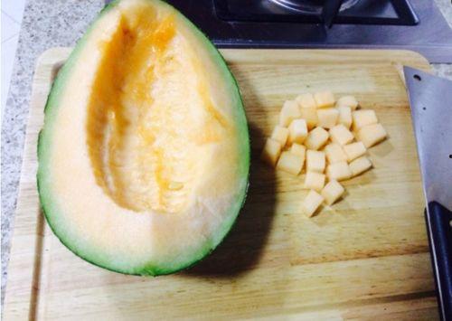 银渐层可不可以吃哈密瓜,哈密瓜的适宜性解析